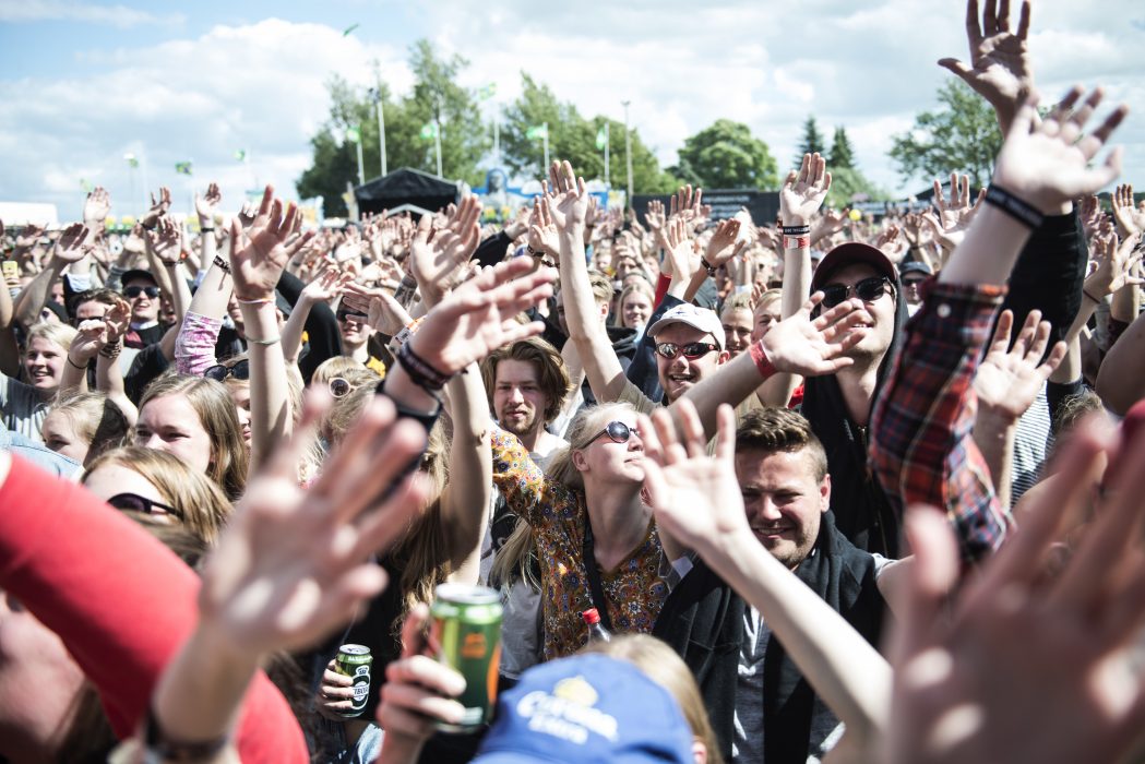 Oslo 20170626.
Publikum til Bogfinkevej koncerten på Roskilde Festival 2017 på Countdown scenen, mandag dem 26. juni, 2017.. (Foto: Sarah Christine Nørgaard/Scanpix 2017)
Foto: Sarah Christine Nørgaard / Scanpix Denmark