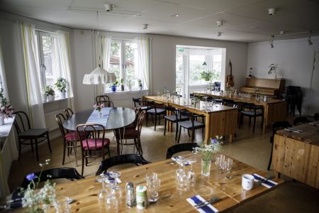 KOLLEKTIVHUSET FÄRDKNÄPPEN