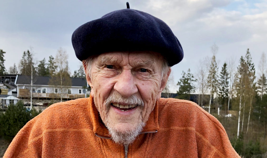 96-årige Björn Norbäck upplever att reaktionerna på hans hyllningssång är som en gåva till honom.
