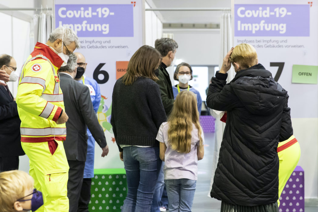 I måndags började Österrikes huvudstad Wien vaccinera barn från fem år mot covid-19.